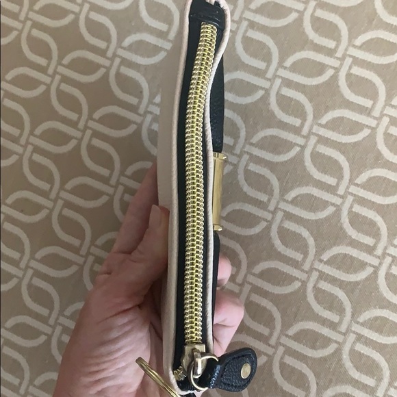 Betsey Johnson Wallet - Picture 6 of 7